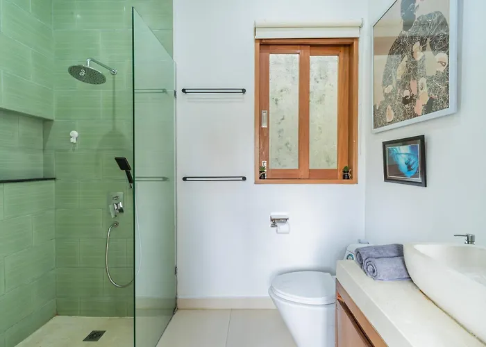 Salthouse Villa *