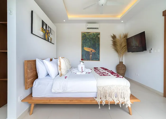 Salthouse * Uluwatu